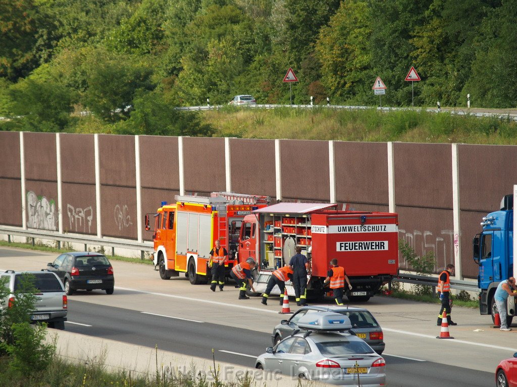 A 3 Rich Oberhausen LKW Tank undicht    P59.JPG